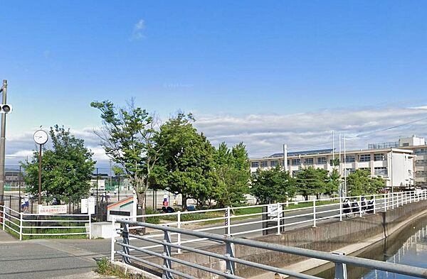 福岡市立玄洋中学校まで4400ｍ！