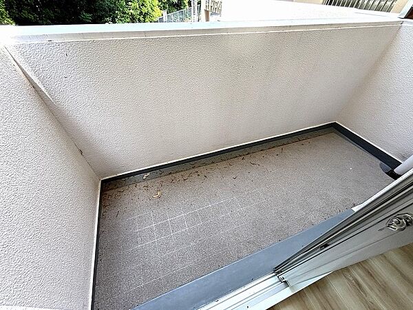 洋室(1)バルコニー。全部屋バルコニー付き！