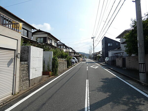 前面道路幅員7.5ｍ～7.6ｍで広々開放的！