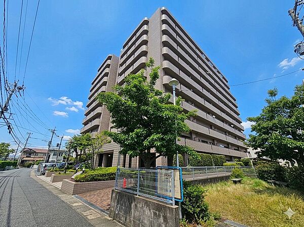 重厚感ある外観。