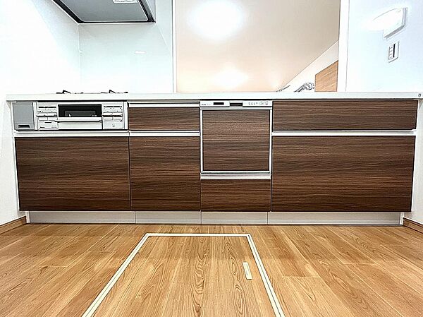 調理動線を考慮したシステムキッチンで、快適にお料理ができます！