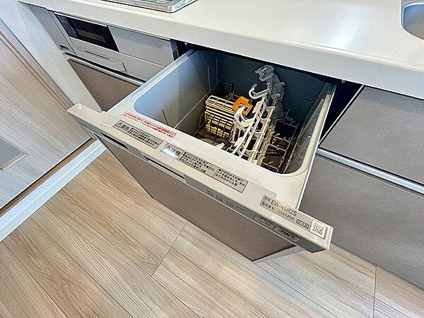 家事効率UPの強い味方、食器洗浄乾燥機付き！
