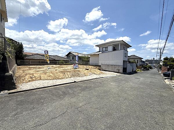 前面道路幅員6ｍでゆとりがあります！