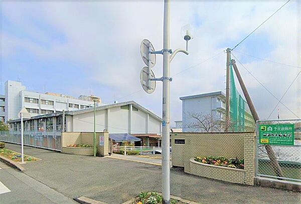 北九州市立則松中学校：1350ｍ、徒歩17分！