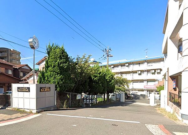 北九州市立霧丘中学校：450ｍ、徒歩6分！