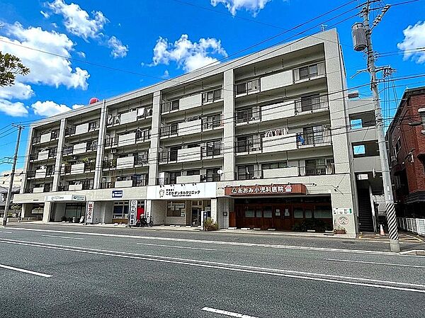 マンションの外観、福岡筑紫野線に面した立地！