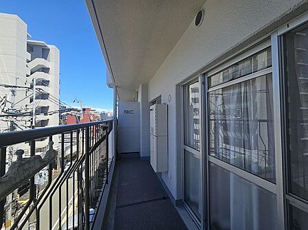 天気のいい日は洗濯物がよく乾きます。