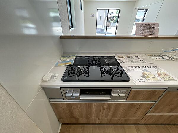 3口コンロで料理がはかどります。