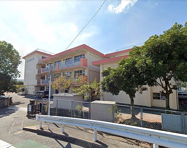 北九州市立企救丘小学校：457m、徒歩6分！