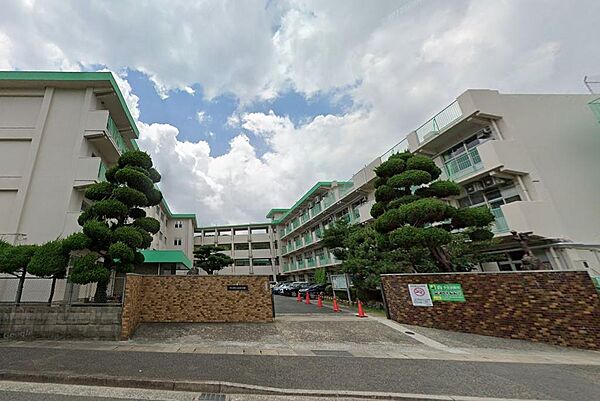 北九州市立志井小学校：464m、徒歩6分！