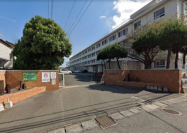 北九州市立志徳中学校：440ｍ、徒歩6分！