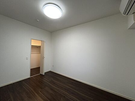 7帖洋室!主寝室にピッタリのお部屋。