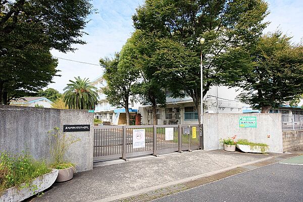 北九州市立到津小学校：640ｍ、徒歩8分！