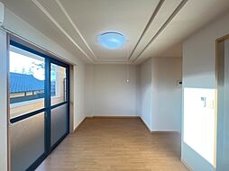 シルフィード 201 2階1LDKのリビング/ダイニング