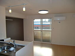 ベルヴィル　カメリア　B棟 203