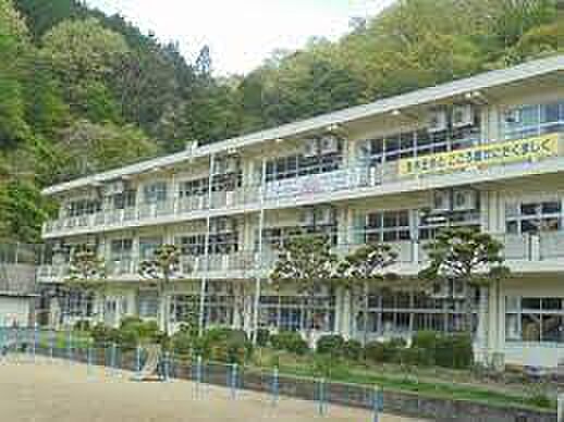 画像13:朝来市立枚田小学校