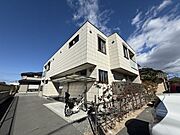 平松駅より徒歩2分 築5年9ヶ月 2階建の賃貸物件