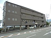 新野駅より徒歩21分 築27年7ヶ月 4階建の賃貸物件