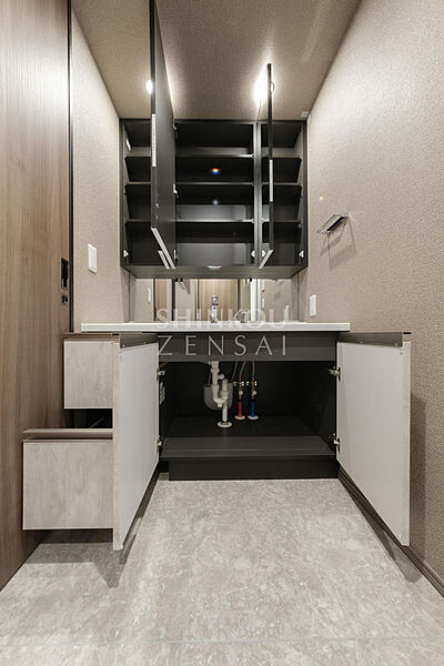 apartment 秋田県秋田市千秋久保田町
地図を見る