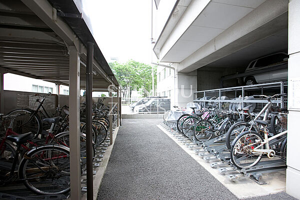 apartment 秋田県秋田市山王１丁目3-6
地図を見る