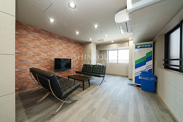 apartment 秋田県秋田市中通２丁目5-1
地図を見る