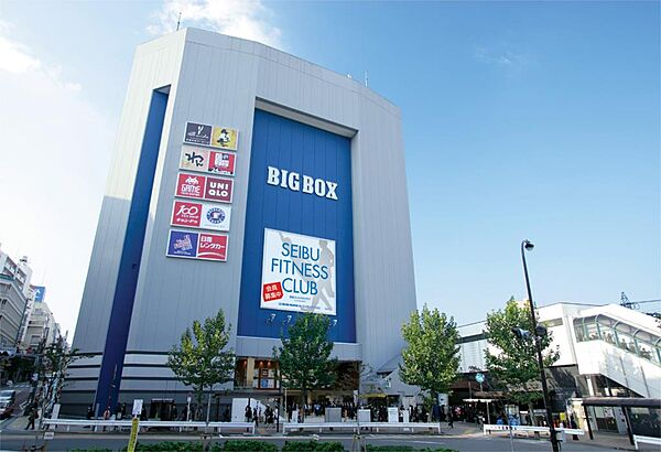 BIGBOX高田馬場（1074m）