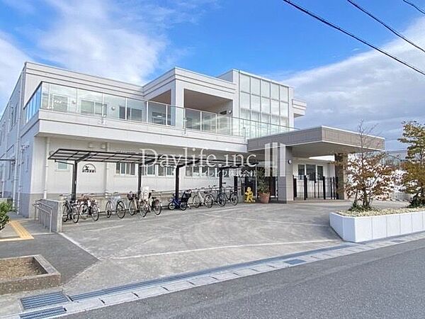ひかりこども園ひかりこども園 530m