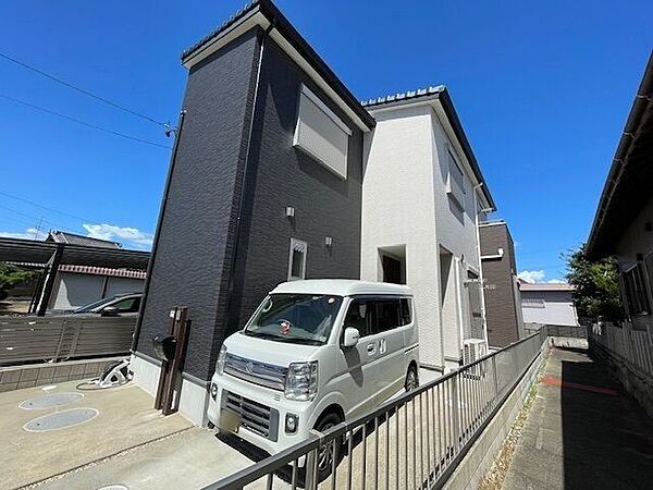 スーパー・コンビニが徒歩10分圏内！ドラッグストアも近く周辺環境充実しています！