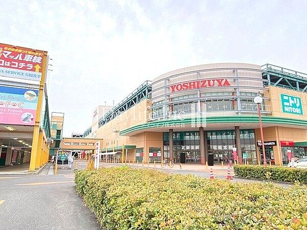 ヨシヅヤ清洲店 670m