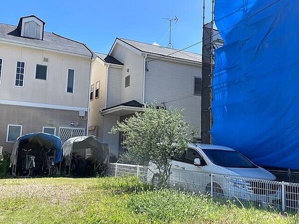 日当たりのいい南庭でプチトマトなど家庭菜園をしてみませんか。
