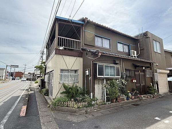 名古屋市営バス「大治役場前」まで徒歩5分+地下鉄東山線「中村公園」駅までバス乗車17分！