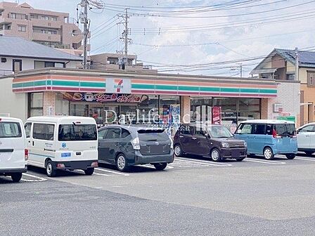 セブンイレブン清須城並2丁目店 580m