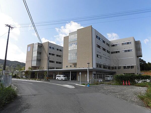 米の山病院まで750m、徒歩10分。
