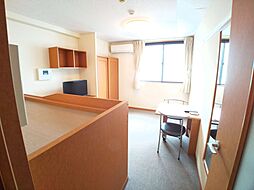 レオパレスフォレストコート大井 2階1Kのリビング/ダイニング