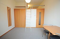 レオパレス柳谷 3階1Kのリビング/ダイニング