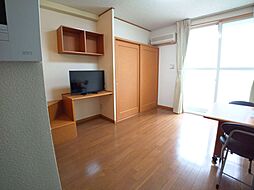 レオパレスPAPA 1階1Kのリビング/ダイニング