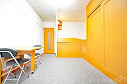 レオパレスプレノタートIII 3階1Kのリビング/ダイニング