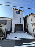 帝塚山四丁目駅より徒歩2分 築1年4ヶ月 3階建の賃貸物件