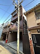 鶴橋駅より徒歩8分 築28年7ヶ月 3階建の賃貸物件