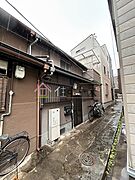 花園町駅より徒歩8分 築70年 2階建の賃貸物件