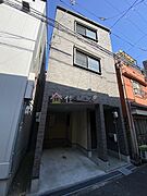 大正駅より徒歩13分 築11年10ヶ月 3階建の賃貸物件