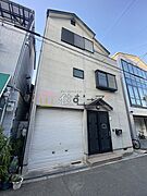松虫駅より徒歩6分 築28年2ヶ月 3階建の賃貸物件