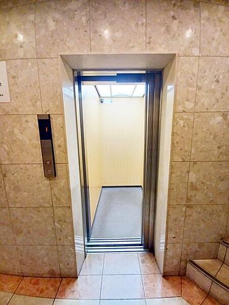 エレベーター付きなので上階層でも楽々です♪