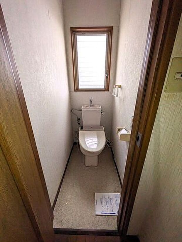 2階トイレ。1階にもあります。