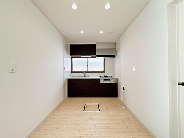detached 北海道室蘭市絵鞆町2丁目28-14
地図を見る