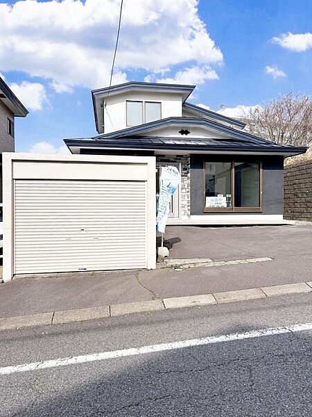 detached 北海道室蘭市絵鞆町2丁目28-14
地図を見る