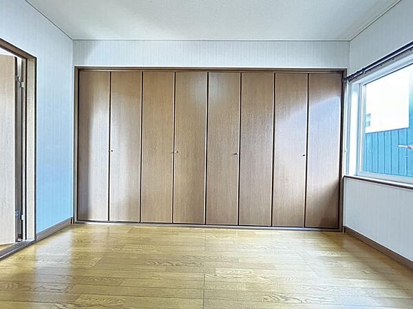 detached 北海道室蘭市柏木町24-12
地図を見る