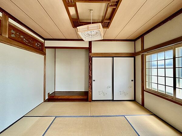 detached 北海道室蘭市柏木町24-12
地図を見る
