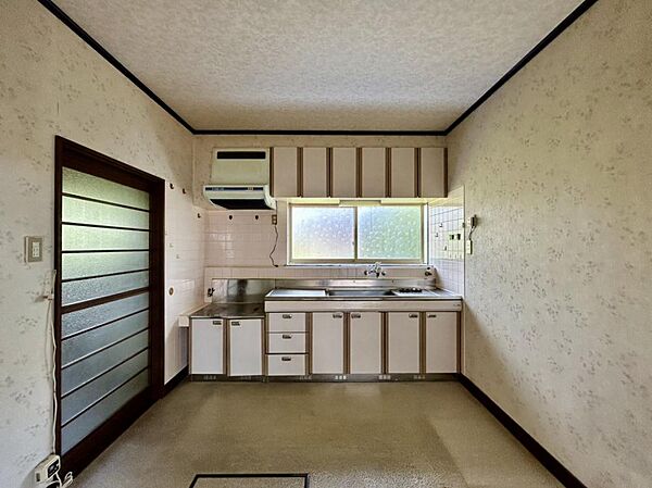 detached 北海道登別市登別本町1丁目32-2
地図を見る