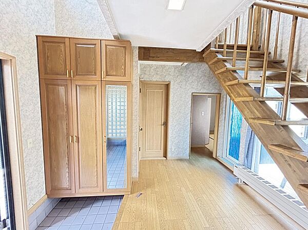 detached 北海道苫小牧市三光町4丁目1-13
地図を見る